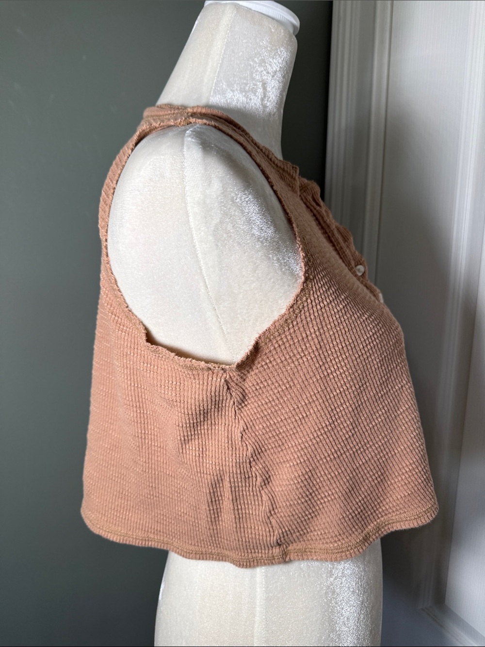 Aerie Waffle Knit Cropped Tank Top Henley Brown Size Small - Picture 6 of 8